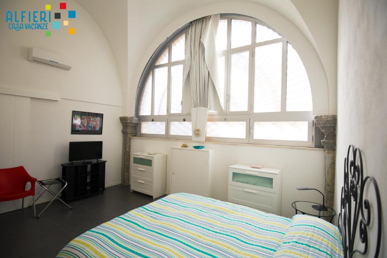 Casa Vacanze Alfieri Νάπολη Εξωτερικό φωτογραφία
