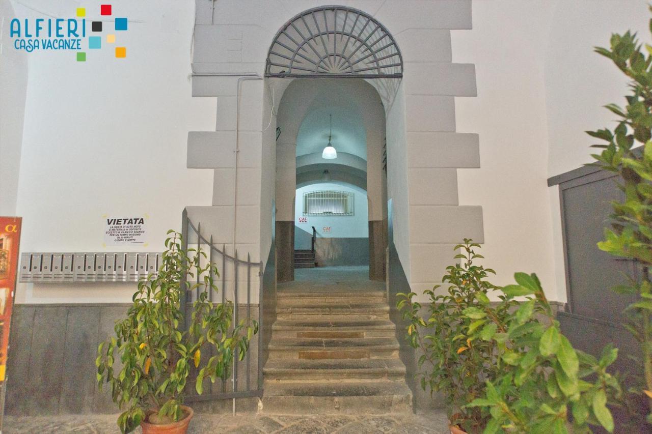 Casa Vacanze Alfieri Νάπολη Εξωτερικό φωτογραφία